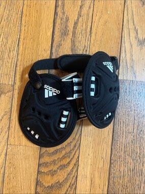adidas youth wizard compression molded wrestling headgear